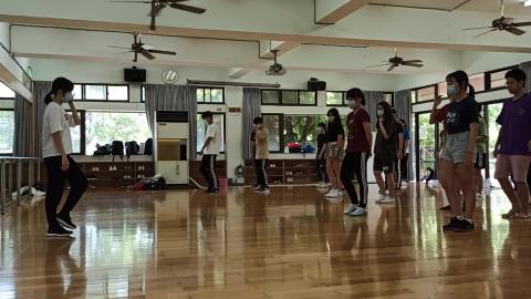 有氧舞蹈warm up-3.mp4