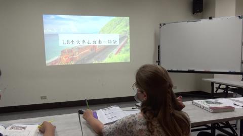 5月18日-[AH014] 洪瑄鍞 基礎國文Level 2