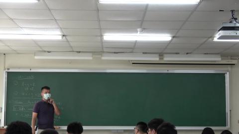 109線性代數(一)1016B.MP4