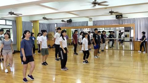 (109-1)0506學生團體練習版.mp4