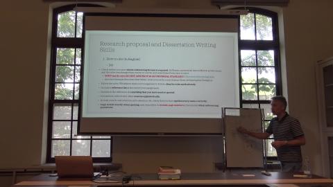 1091104 研究計畫與論文寫作-2