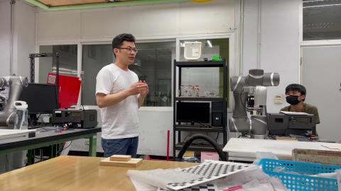 10902-CNC銑床01.MOV