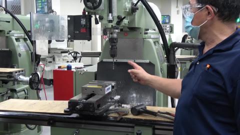 工廠實習1100513 銑工-5.MTS