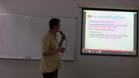 20210603經濟學二-04.MTS