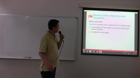 20210603經濟學二-02.MTS