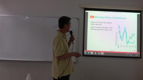 20210603經濟學二-11.MTS