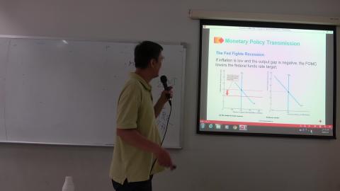 20210603經濟學二-10.MTS