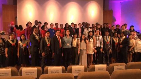 成大國際生畢業典禮與歡樂派對  溫馨歡樂中進行