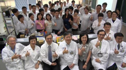 成大藥劑學實驗室  專業器材設備培育人才