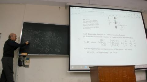 燃燒理論一20211228上課影片-4.mp4