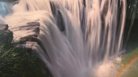 成大藝坊展出世界瀑布之美攝影展