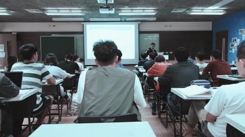 2021成大材料系招生短片_中英字幕.mp4