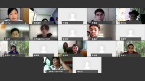 Lin Yi20220414口語演示一.mp4