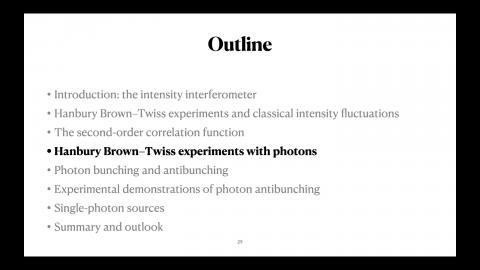HBT experiments with photons