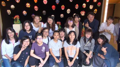  成大戲劇節「府城好戲成棚」  鳳凰樹藝廊展出