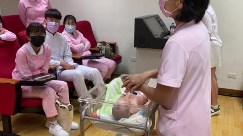 嬰兒室新生兒護理part3.MOV