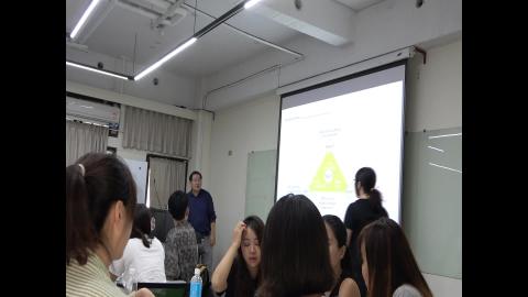 Creative Industries: Experience and Studies I 1025-2