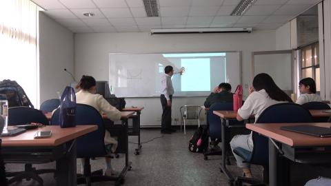 計量經濟學一一般教室202311161.MTS