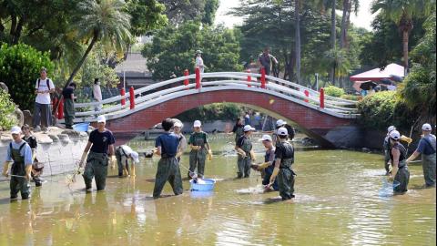 【影音】成大成功湖清淤工程結合永續發展與生態教育　在學子心中種下環保生態種子