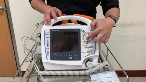 NK電擊器-07.AED模式操作