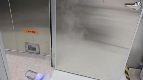 1140820_BSL-3病毒to滅菌室_煙流.mp4