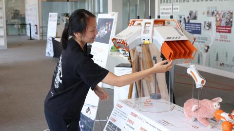 【影音】成大工設115級畢業展「M(?)RE」南展登場　以設計探索更多可能性　