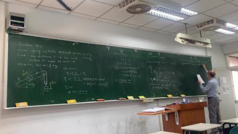 應用力學（二）-陳重德老師（第一堂）